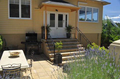 Belton Apartments-Hedge Cottage - Accommodation Melbourne 29