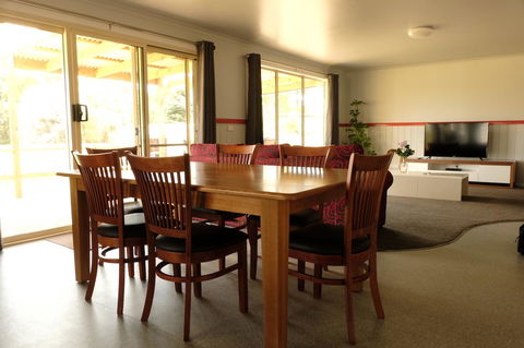 The Crays Accommodation - Accommodation Melbourne 13