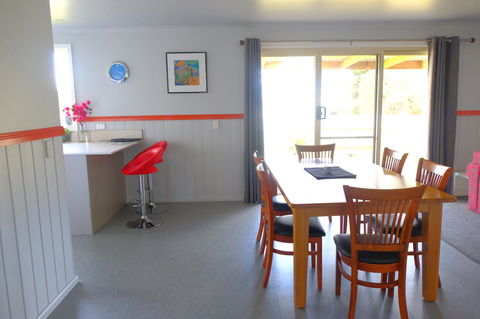 The Crays Accommodation - Accommodation Melbourne 5