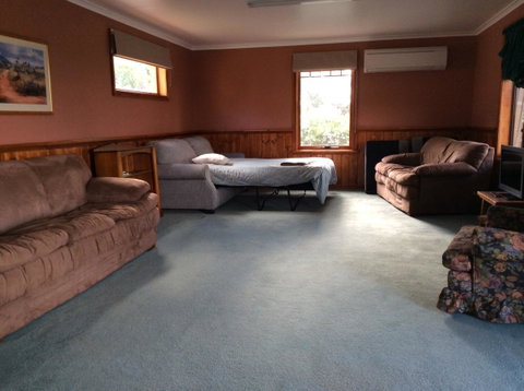 Our Cottage - Accommodation Melbourne 5