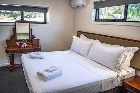 Tamar House - Melbourne 4u 18