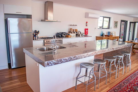 Tamar House - Melbourne 4u 12