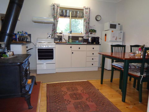 Post House Cottage - Accommodation Melbourne 7