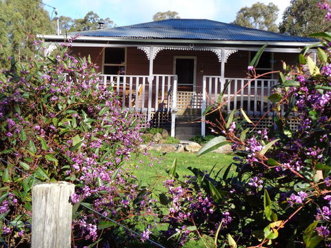Post House Cottage - Accommodation Melbourne 0