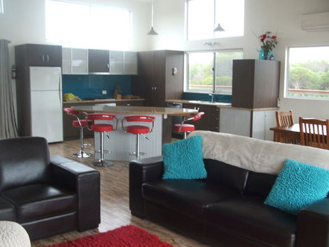 Seymour Waves - Accommodation Melbourne 7