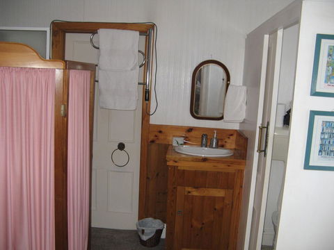 The Grove Cottages - Accommodation Melbourne 4