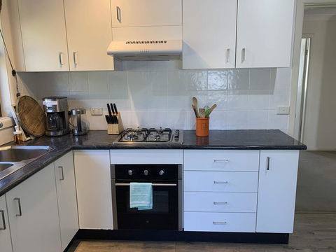 Newport Beach Spacious 2 Bedrm Apt Casa De PiÃ±a - Accommodation Melbourne 3