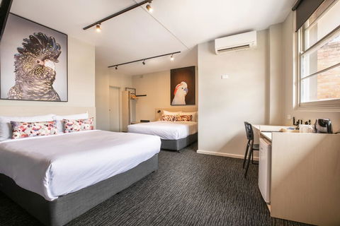 Nightcap At The Charles Hotel - Accommodation Melbourne 1