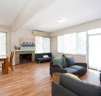 Nights on Broadway - Close to River UWA  Hospitals - Accommodation Melbourne