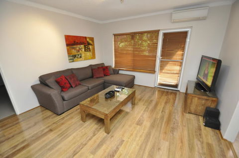North Ryde Self-Contained One-Bedroom Apartment (7KHRT) - Accommodation Melbourne 3
