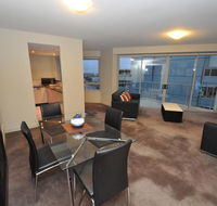 North Sydney Fully Self Contained Modern 2 Bed Apartment 2207BER - Accommodation Melbourne