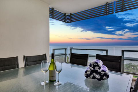Oceana Darwin Central Oceanfront 3 Bedroom 2 Lounge Room Pool Gym Tennis Court Sleeps 9 - Accommodation Melbourne 0