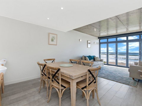 Oceanview - Accommodation Melbourne 2