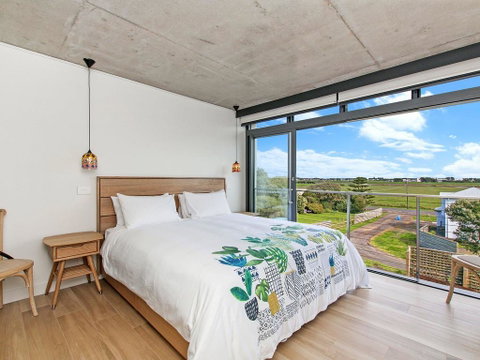 Oceanview - Accommodation Melbourne 3