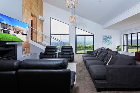 On Top Of The World - Accommodation Melbourne 2