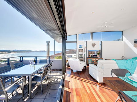 One Mile Cl, Townhouse 22, 26, The Deckhouse - Accommodation Melbourne 0