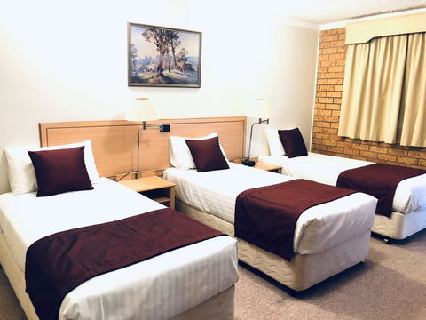 OVERLANDER MOTOR LODGE - Melbourne 4u 2