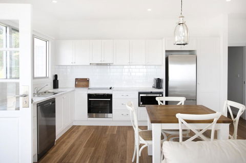 Pa's Beach House - Apartment 2 - Accommodation Melbourne 1