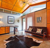 Palm Springs Suite - Accommodation Melbourne