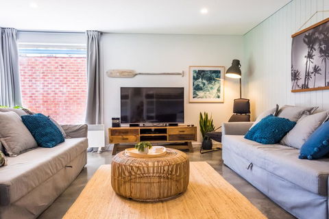 Pandanas Apartments 17B - Mollymook Beach - Accommodation Melbourne 0