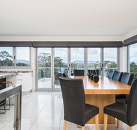 Paradise Point - Tamar Valley 14 Persons Residence with pool - Accommodation Melbourne