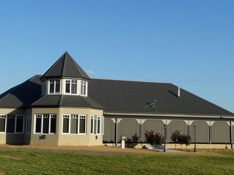 Paringa Grove Homestead - Accommodation Melbourne 0