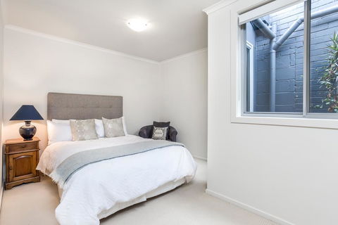 Paris On Maroondah - Accommodation Melbourne 2