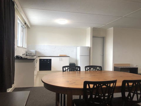 Parkside Inn Motel - Accommodation Melbourne 3