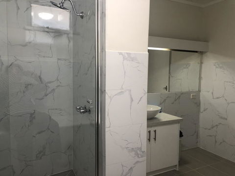 Parkside Inn Motel - Accommodation Melbourne 2