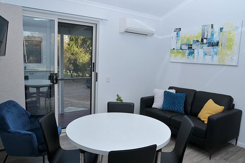 Pelican Rest Tourist Park - Melbourne 4u 1