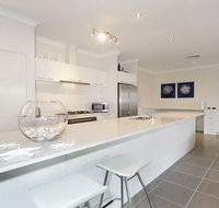 Penguin 4 Bedroom House by Shoalwater Executive Homes - Accommodation Melbourne