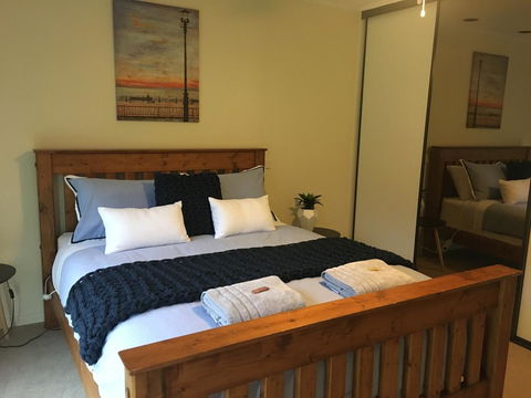 Petes Place - Accommodation Melbourne 0