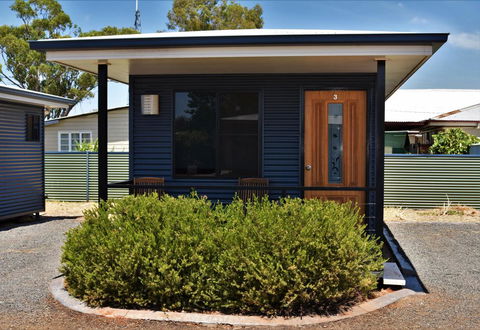 Pick A Box Motel - Melbourne 4u 0