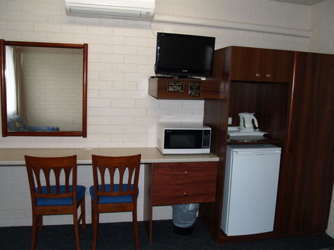 Pigeon House Motor Inn - Accommodation Melbourne 3