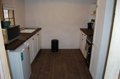 Pines Cottage - Accommodation Melbourne 1