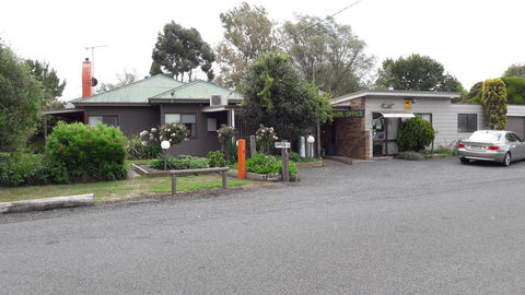 Pinewood Caravan Park - Accommodation Melbourne 2