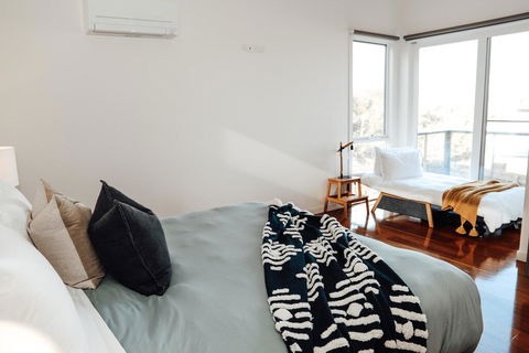Pitcher Vista, 12 Apostles - Accommodation Melbourne 2