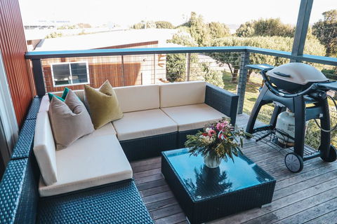 Pitcher Vista, 12 Apostles - Accommodation Melbourne 0