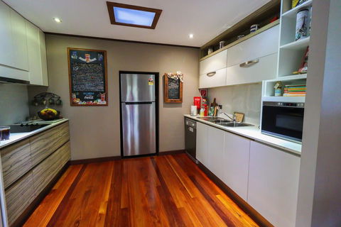 PK Illusions - Accommodation Melbourne 3