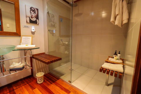 PK Illusions - Accommodation Melbourne 1