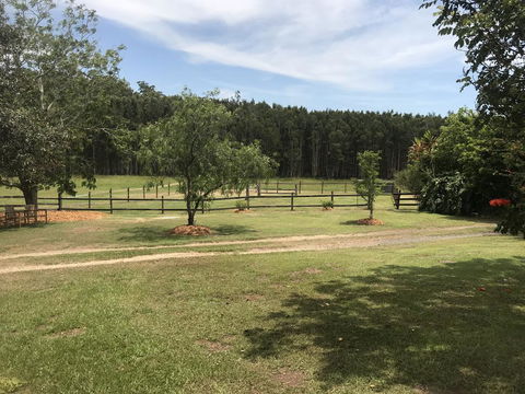 Ponytail Farmhouse - Accommodation Melbourne 1