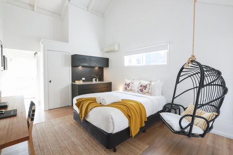 Port O' Call Motel - Melbourne 4u 2