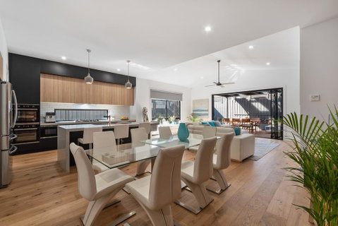 Portrush Luxury Villa - Accommodation Melbourne 2