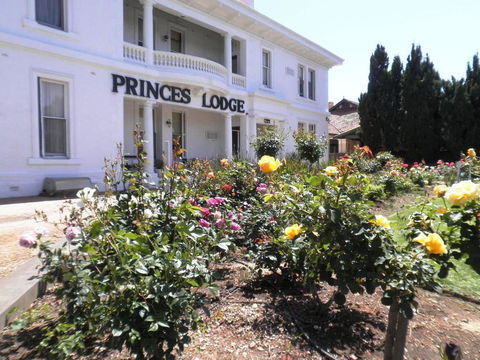 Princes Lodge Motel - Accommodation Melbourne 0