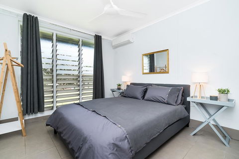 Private Pool, Big Backyard, Aircon - Paradise! - Accommodation Melbourne 2