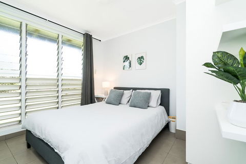 Private Pool, Big Backyard, Aircon - Paradise! - Accommodation Melbourne 3