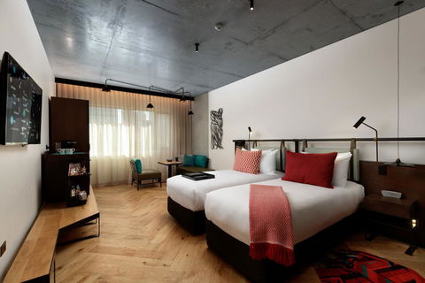 QT Melbourne - Accommodation Melbourne 3