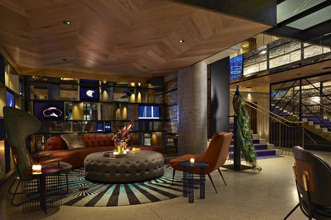 QT Melbourne - Accommodation Melbourne 1