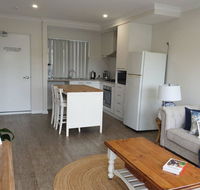 Quiet apartment walking distance to restaurants - Accommodation Melbourne
