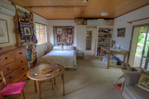 Quilters Studio - Accommodation Melbourne 3